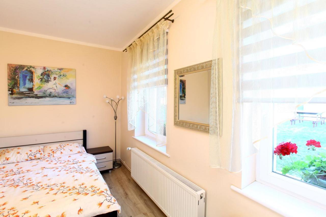 Pod Kasztanem Apartamento Lubin  Exterior foto
