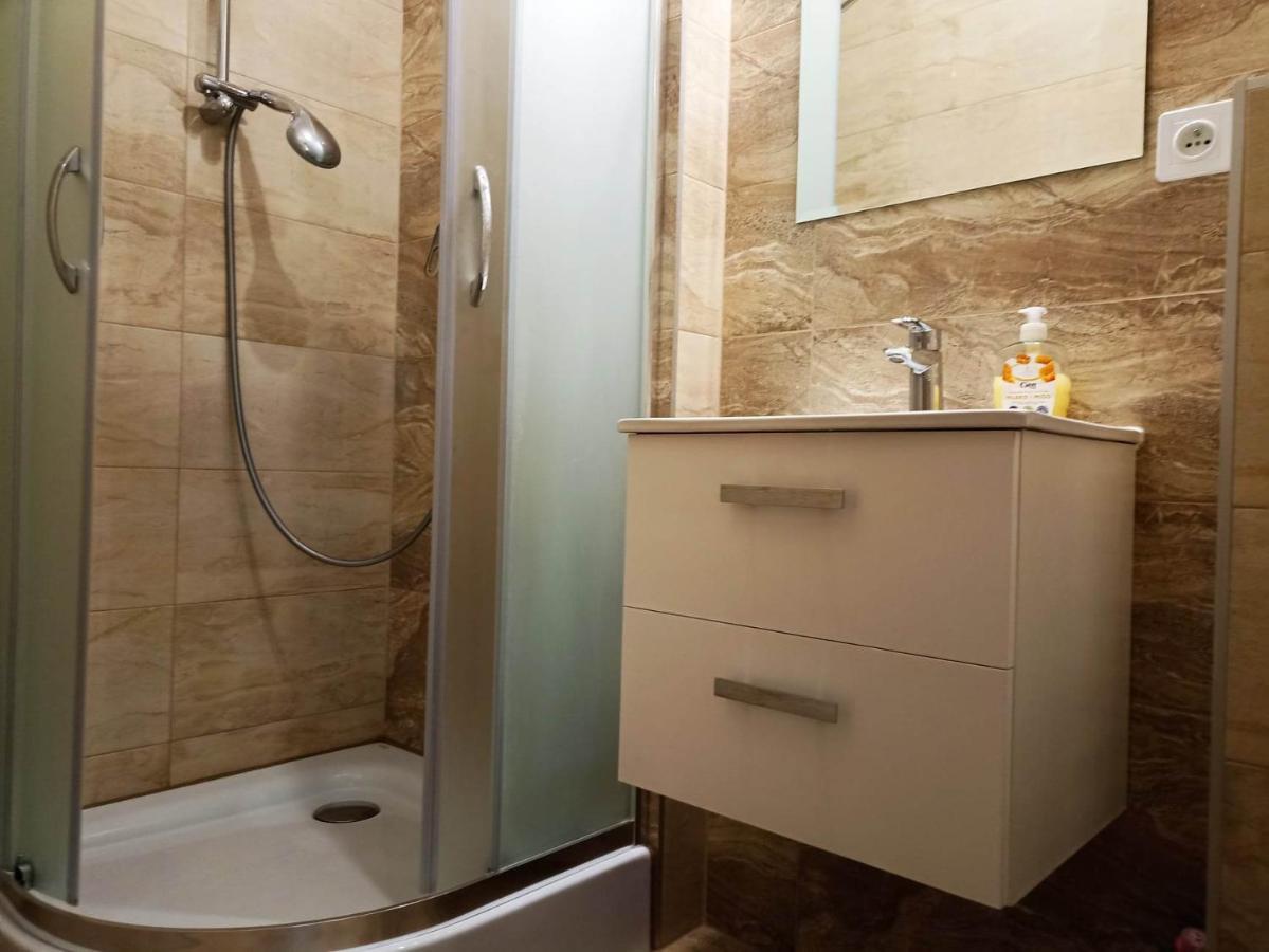 Pod Kasztanem Apartamento Lubin  Exterior foto